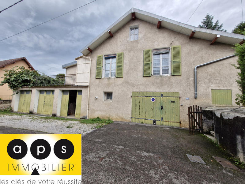 Maison - 90 m² - 5 pièces