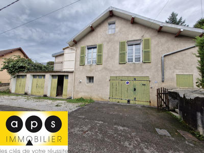 Maison - 90 m² - 5 pièces