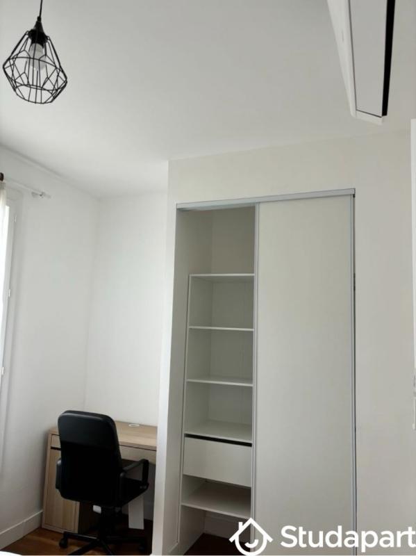 Chambre - 60 m² - 1 pièce