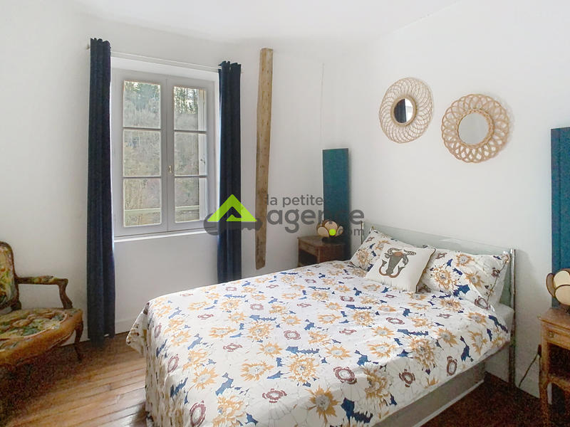 Maison - 266 m² - 9 pièces