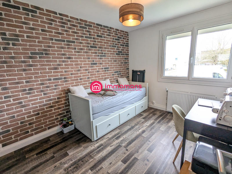 Maison - 93 m² - 4 pièces