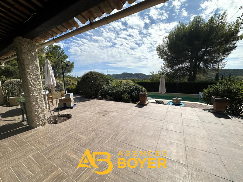 Maison - 104 m² - 4 pièces