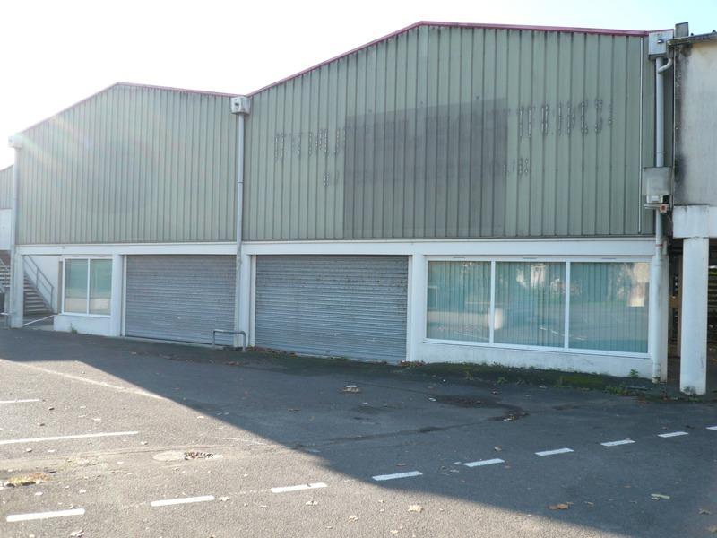 Local commercial - 366 m² - 8 pièces