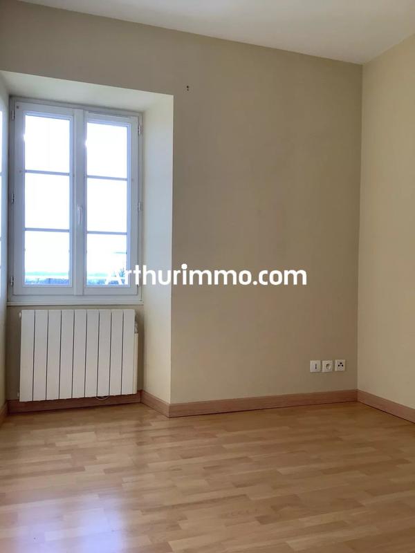 Maison - 104 m² - 4 pièces