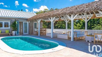 Maison - 200 m² - 4 pièces