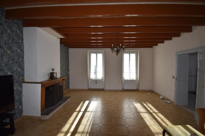 Maison - 250 m² - 8 pièces