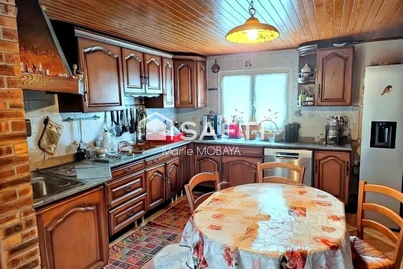 Maison - 250 m² - 10 pièces