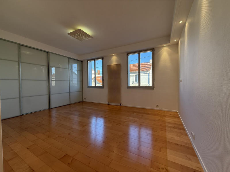 Maison - 178 m² - 5 pièces