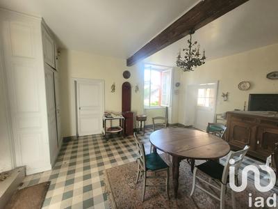 Maison - 240 m² - 8 pièces