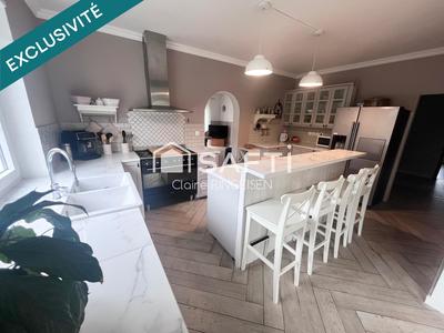 Maison - 184 m² - 7 pièces