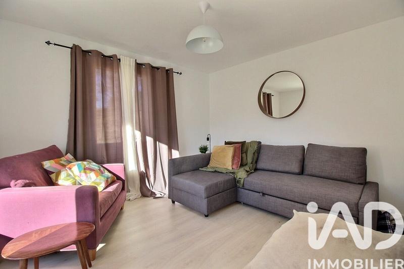 Maison - 237 m² - 8 pièces