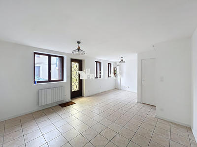 Maison - 80 m² - 5 pièces
