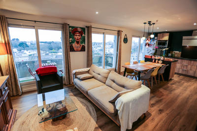 Appartement - 83 m² - 5 pièces