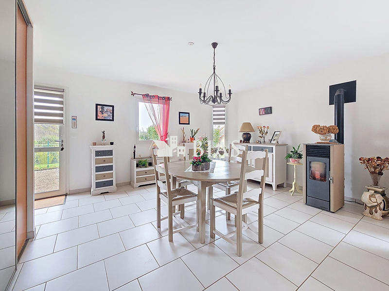 Maison - 95 m² - 4 pièces