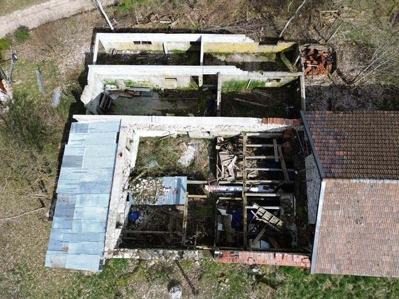 Terrain constructible - 1 550 m²