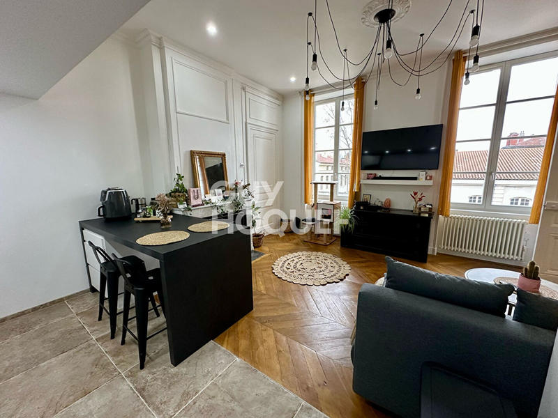 Appartement - 60 m² - 3 pièces