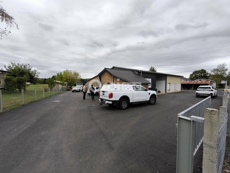 Bureau - 180 m² - 1 pièce