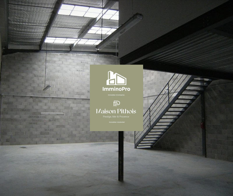 Entrepôt - 150 m²