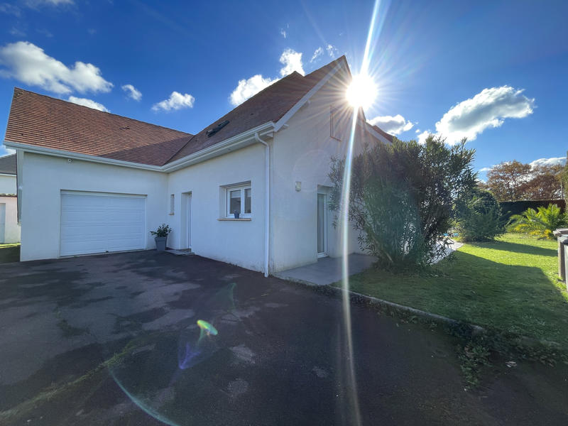 Maison - 167 m² - 6 pièces