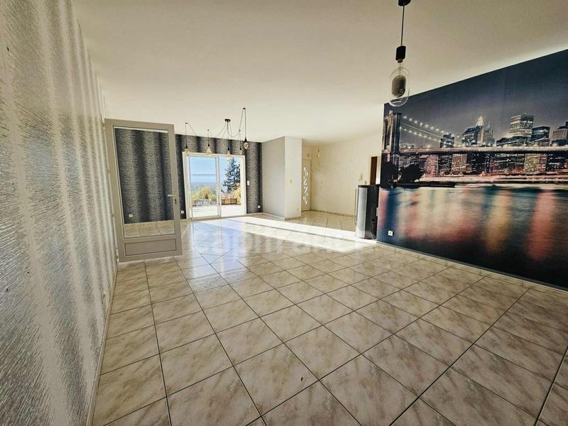 Maison - 151 m² - 5 pièces