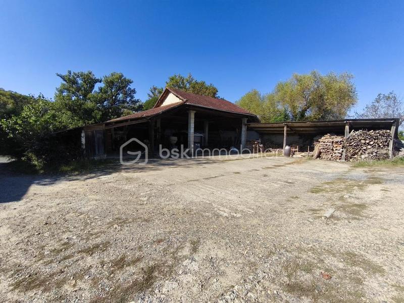 Propriété - 112 m² - 6 pièces