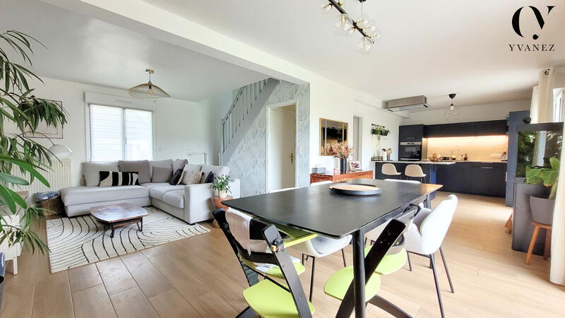 Maison - 101 m² - 6 pièces