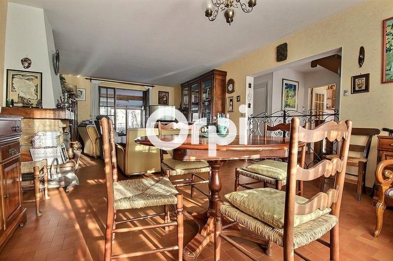 Maison traditionnelle - 146 m² - 5 pièces