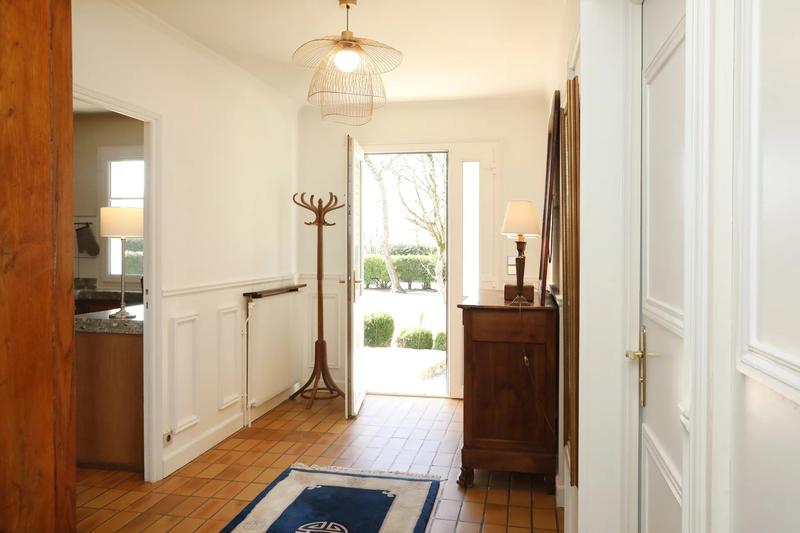 Propriété - 228 m² - 9 pièces