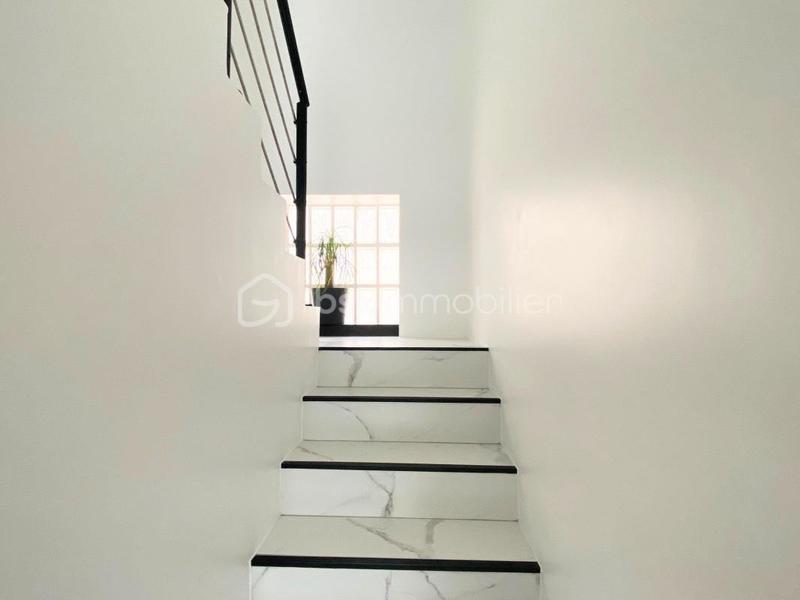 Maison - 150 m² - 8 pièces