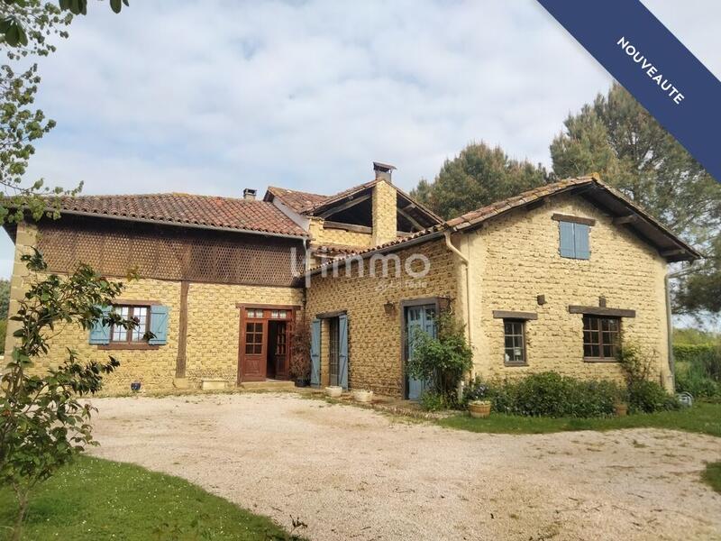 Propriété - 275 m² - 7 pièces