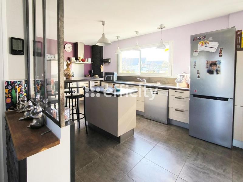 Maison - 135 m² - 8 pièces