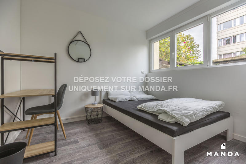 Chambre - 9 m² - 6 pièces