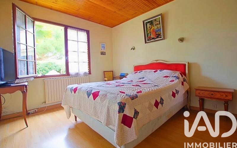 Maison - 94 m² - 5 pièces