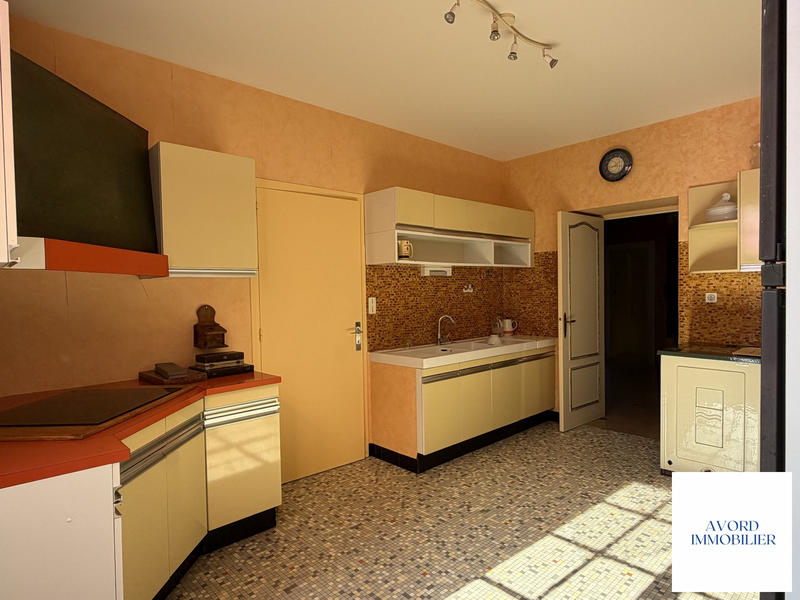 Maison ancienne - 261 m² - 10 pièces