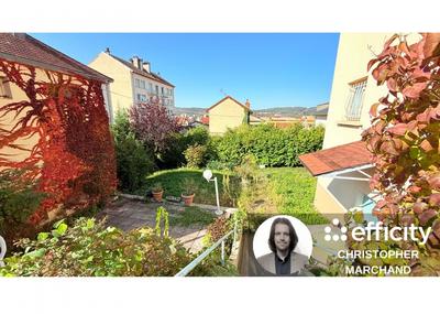 Maison - 205 m² - 8 pièces