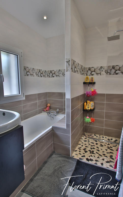 Maison - 107 m² - 5 pièces