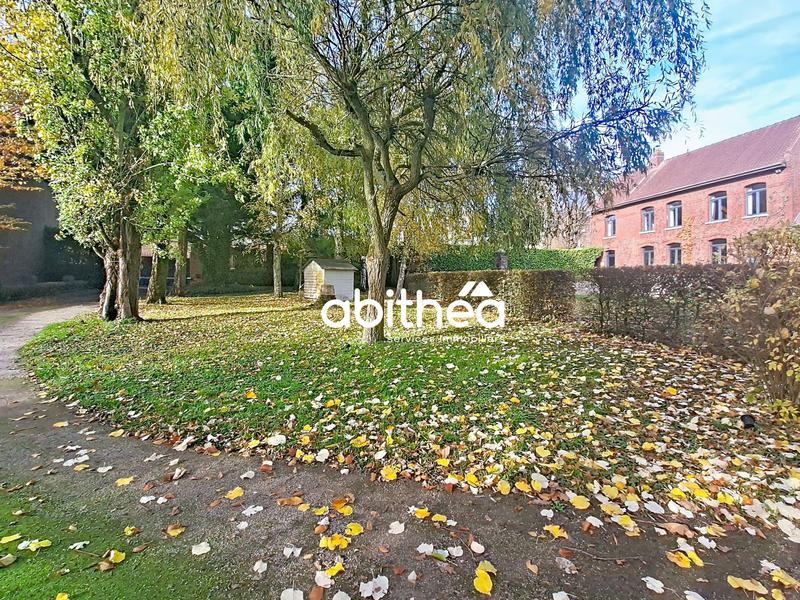 Propriété - 327 m² - 9 pièces