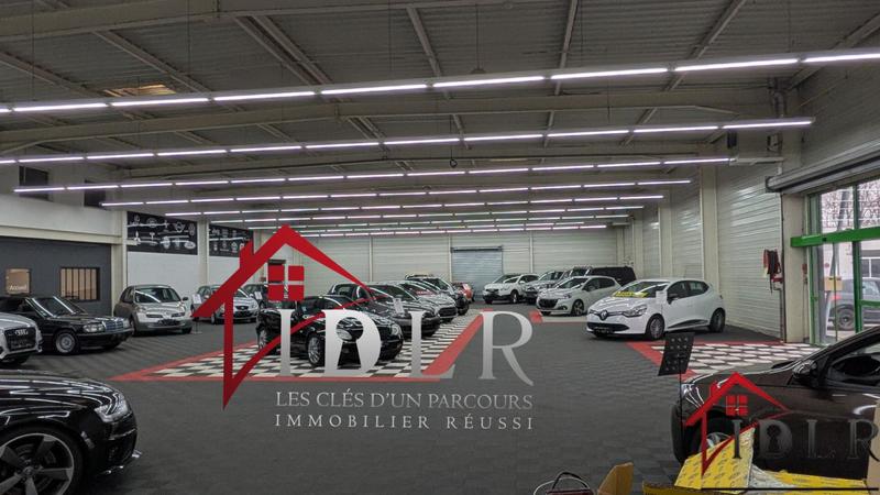 Local commercial - 1 500 m²