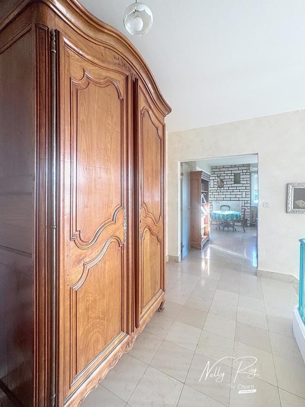 Maison - 137 m² - 7 pièces