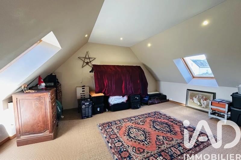 Maison - 180 m² - 8 pièces