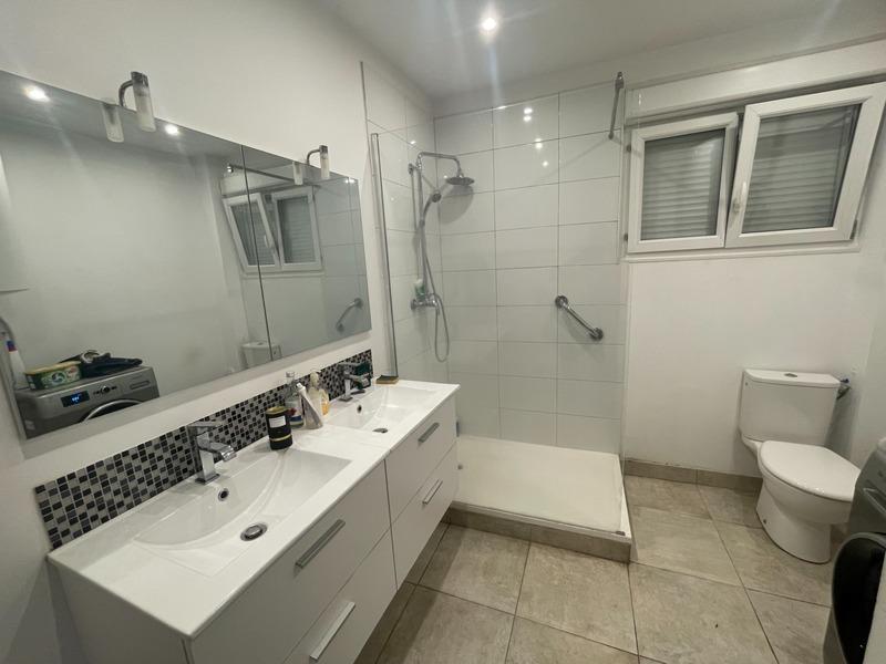 Immeuble - 106 m² - 5 pièces