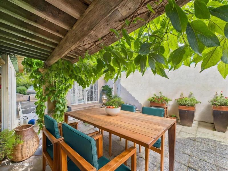 Propriété - 163 m² - 5 pièces