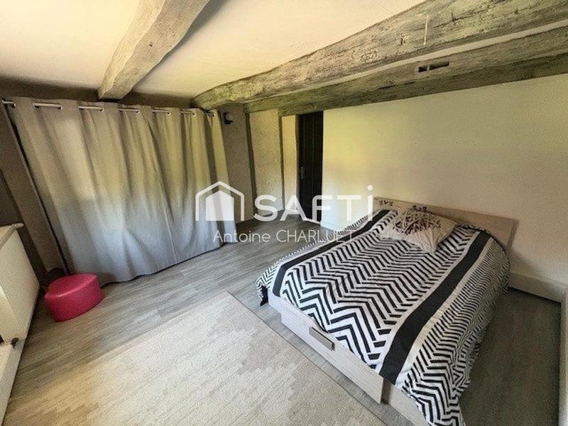 Maison - 255 m² - 9 pièces