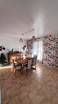 Maison traditionnelle - 143 m² - 7 pièces