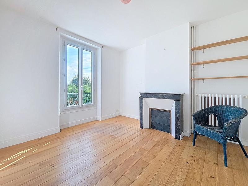 Maison - 317 m² - 9 pièces