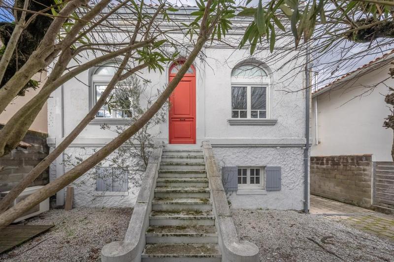 Maison - 160 m² - 8 pièces