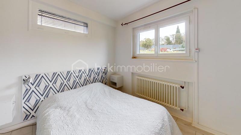 Maison - 196 m² - 9 pièces