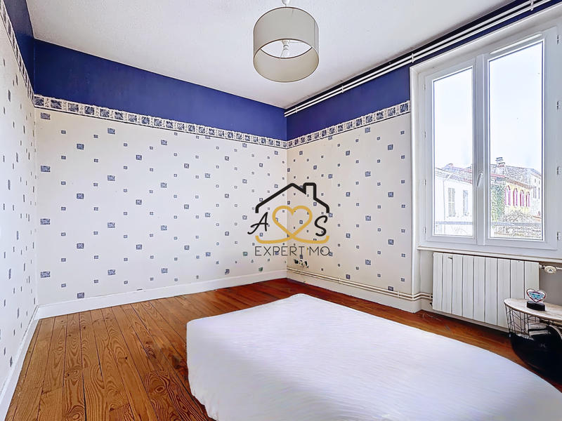 Maison - 176 m² - 9 pièces