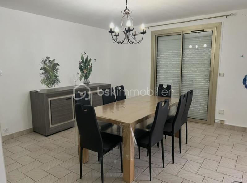 Villa - 181 m² - 8 pièces