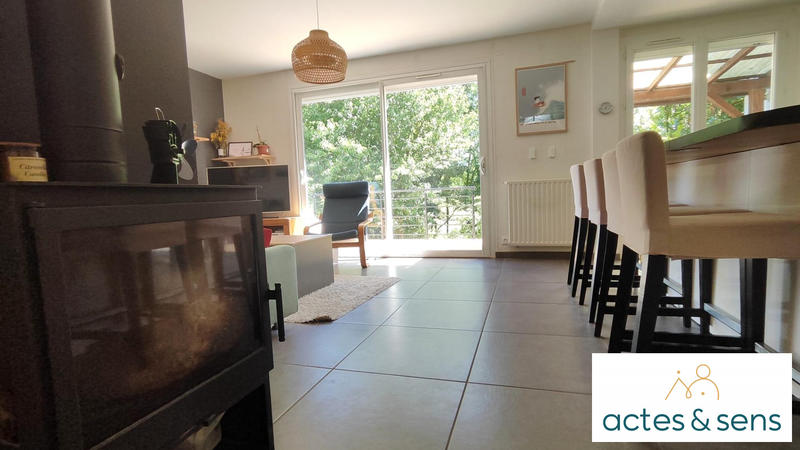 Maison - 94 m² - 6 pièces